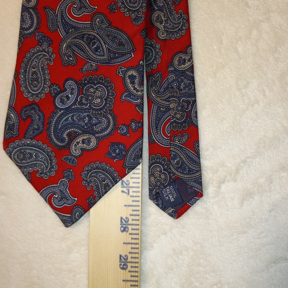 Oak Creek Red Grey Paisley Tie Medallion Pattern 100% Italian Silk